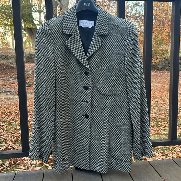 MaxMara Ladies Blazer. Excellent condition. Size 10